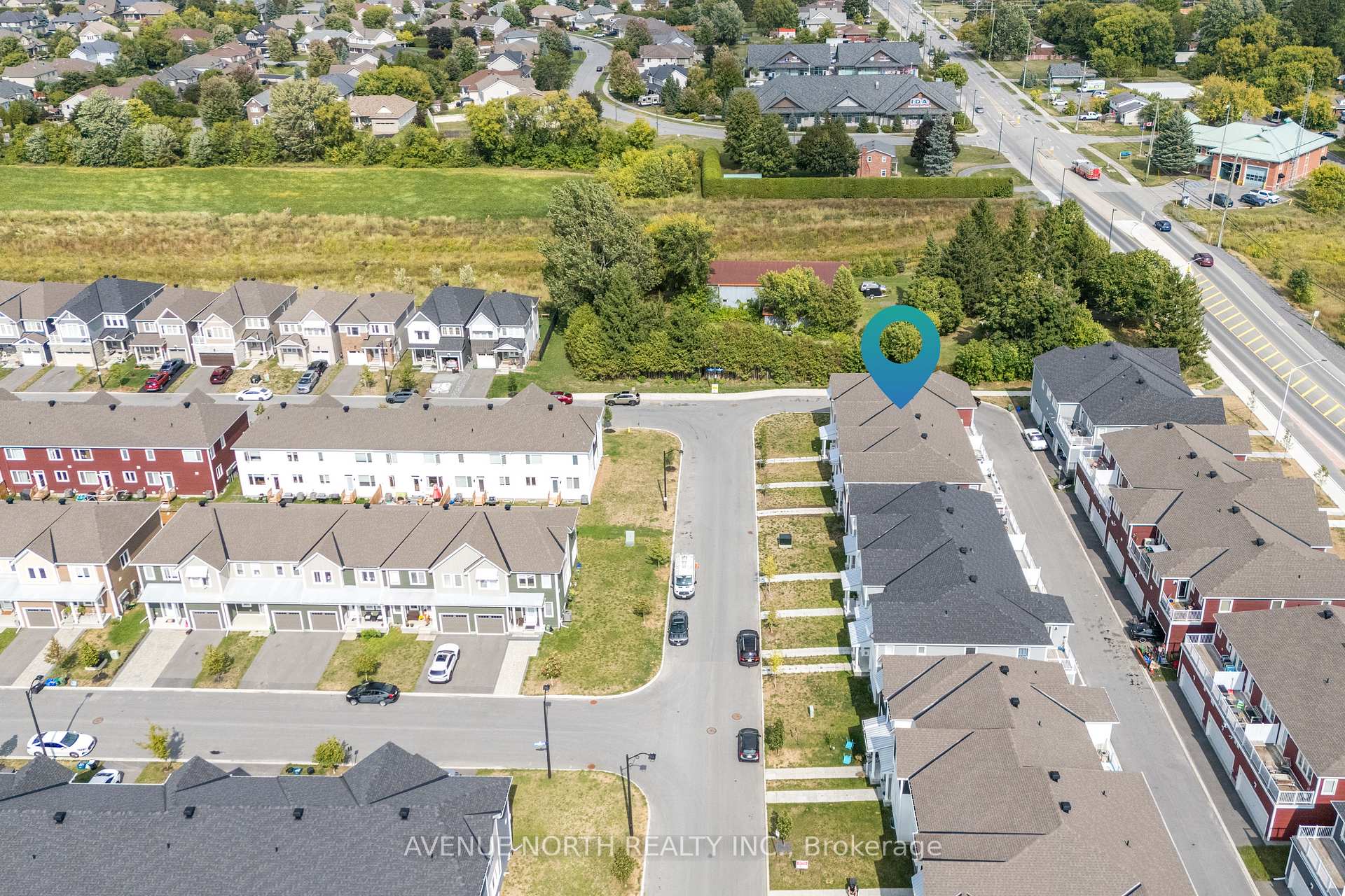 Photo 23 of 834 Bascule Place, Ottawa, Btwn Franktown Rd. & Fallowfield Rd. — HOMEH