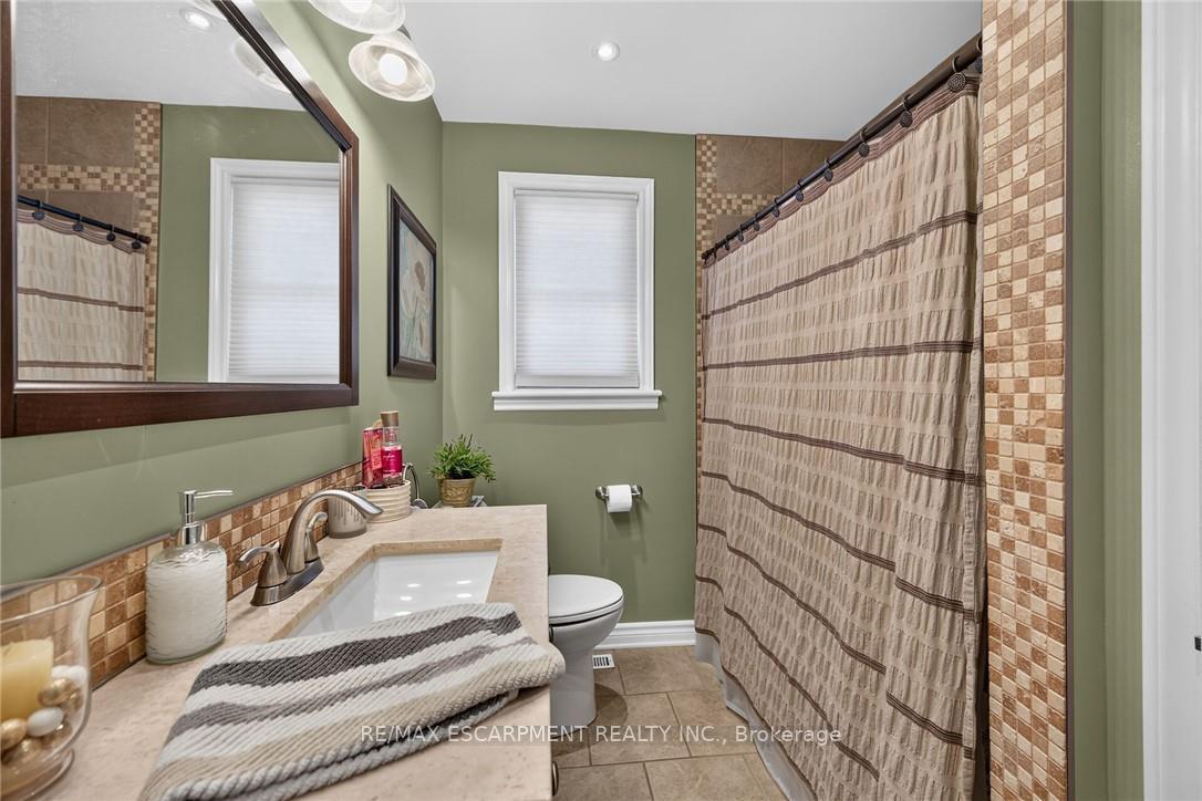 Photo 20 of 180 East 25th Street, Hamilton, Eastmount — HOMEH