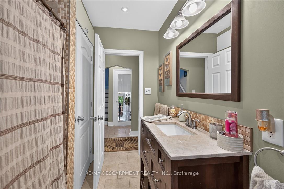 Photo 21 of 180 East 25th Street, Hamilton, Eastmount — HOMEH