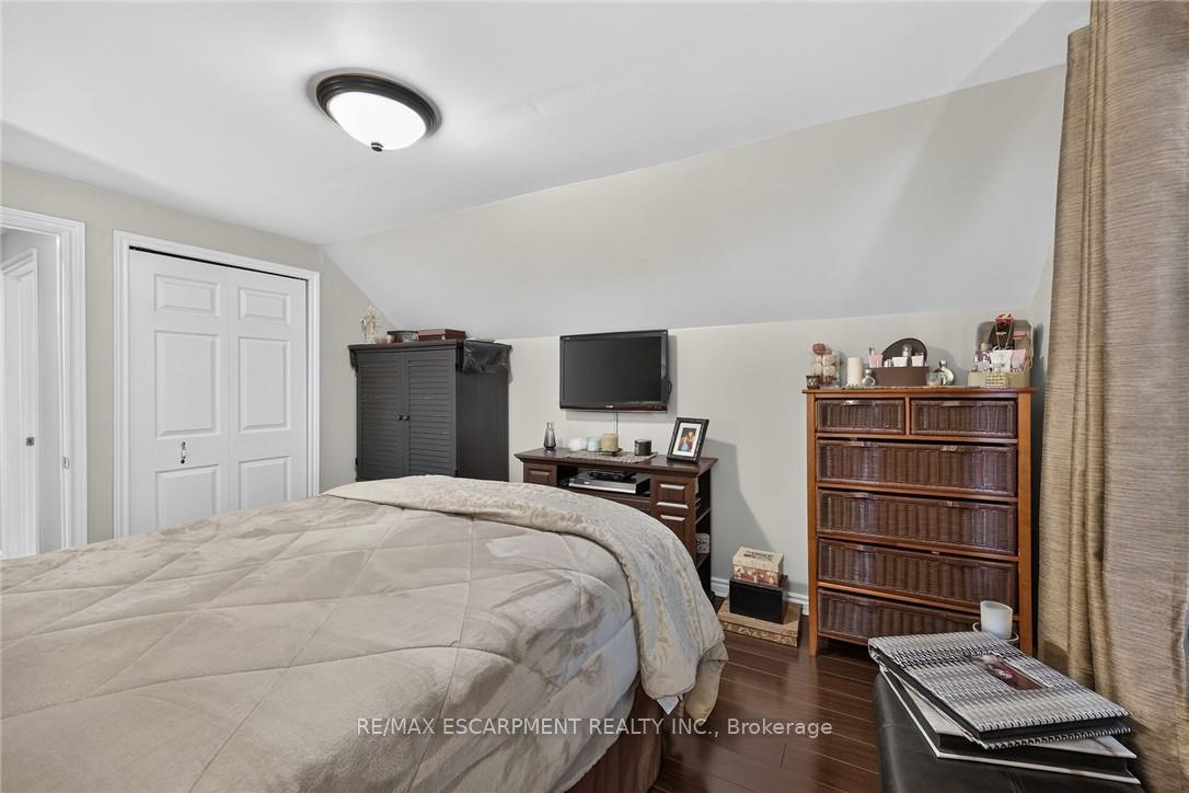Photo 27 of 180 East 25th Street, Hamilton, Eastmount — HOMEH