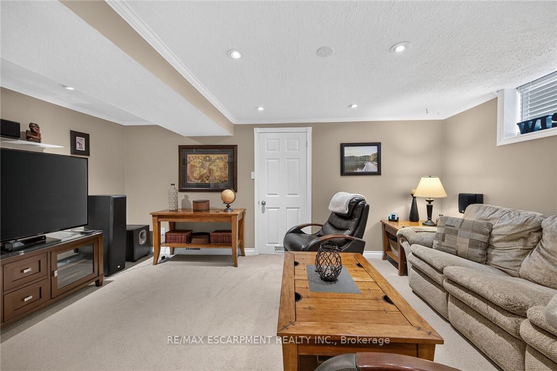 Photo 35 of 180 East 25th Street, Hamilton, Eastmount — HOMEH