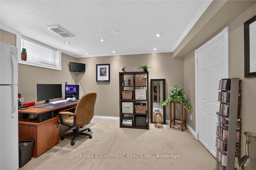 Photo 37 of 180 East 25th Street, Hamilton, Eastmount — HOMEH