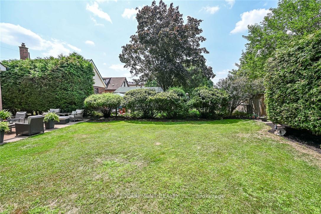 Photo 44 of 180 East 25th Street, Hamilton, Eastmount — HOMEH