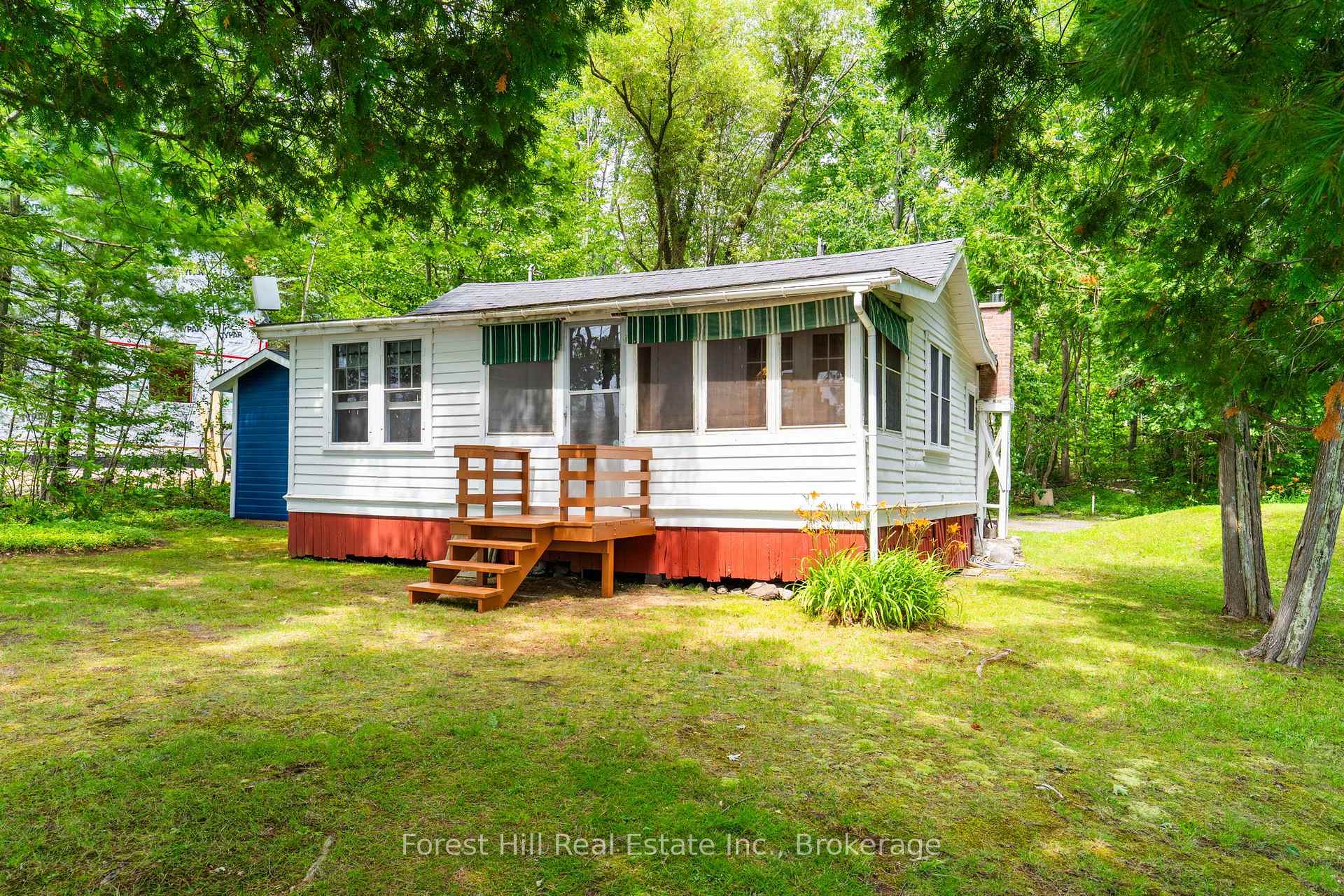Front of Unit Unit 1, 2871 Muskoka Road 169