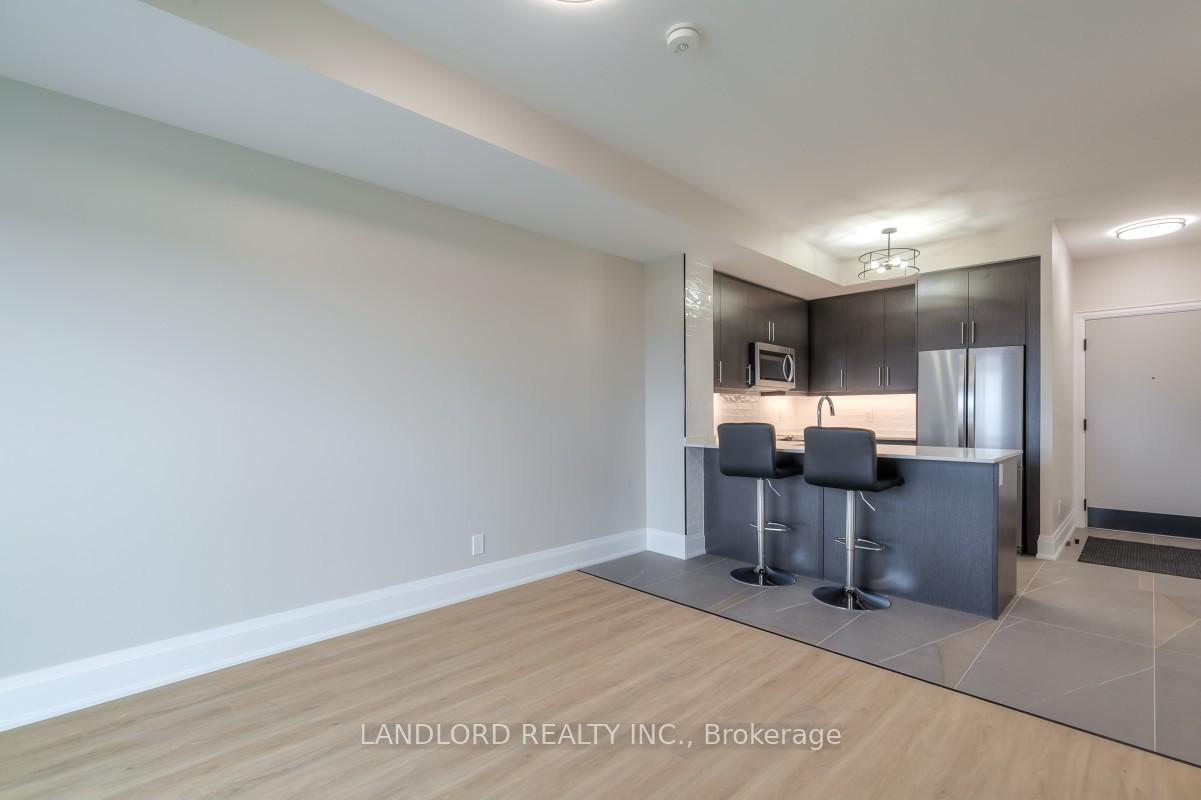 Photo 5 of Unit 308, 345 Wheat Boom Drive, Oakville, Joshua Meadows — HOMEH