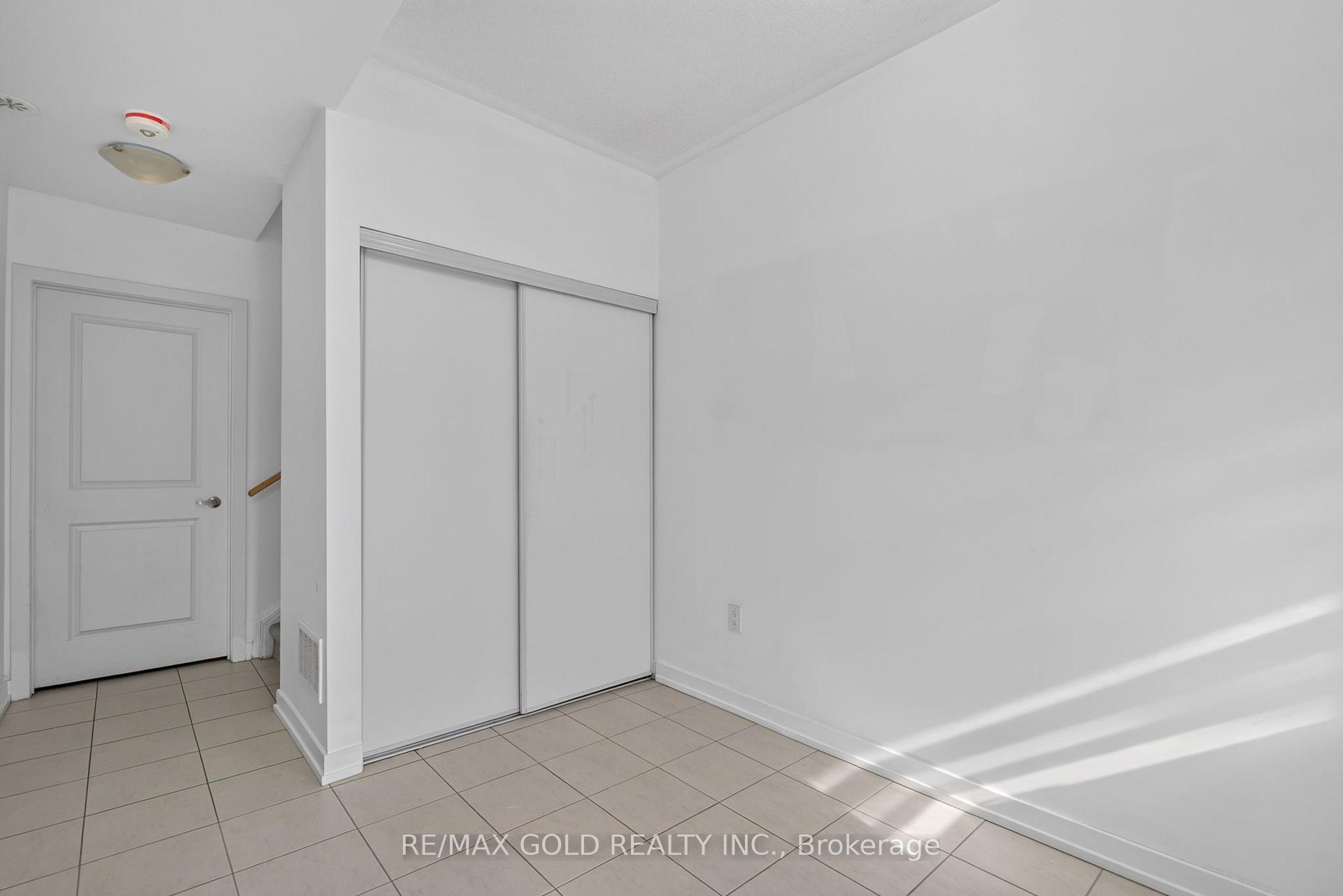 Photo 7 of 5 Beliveau Street, Vaughan, Vaughan Grove — HOMEH