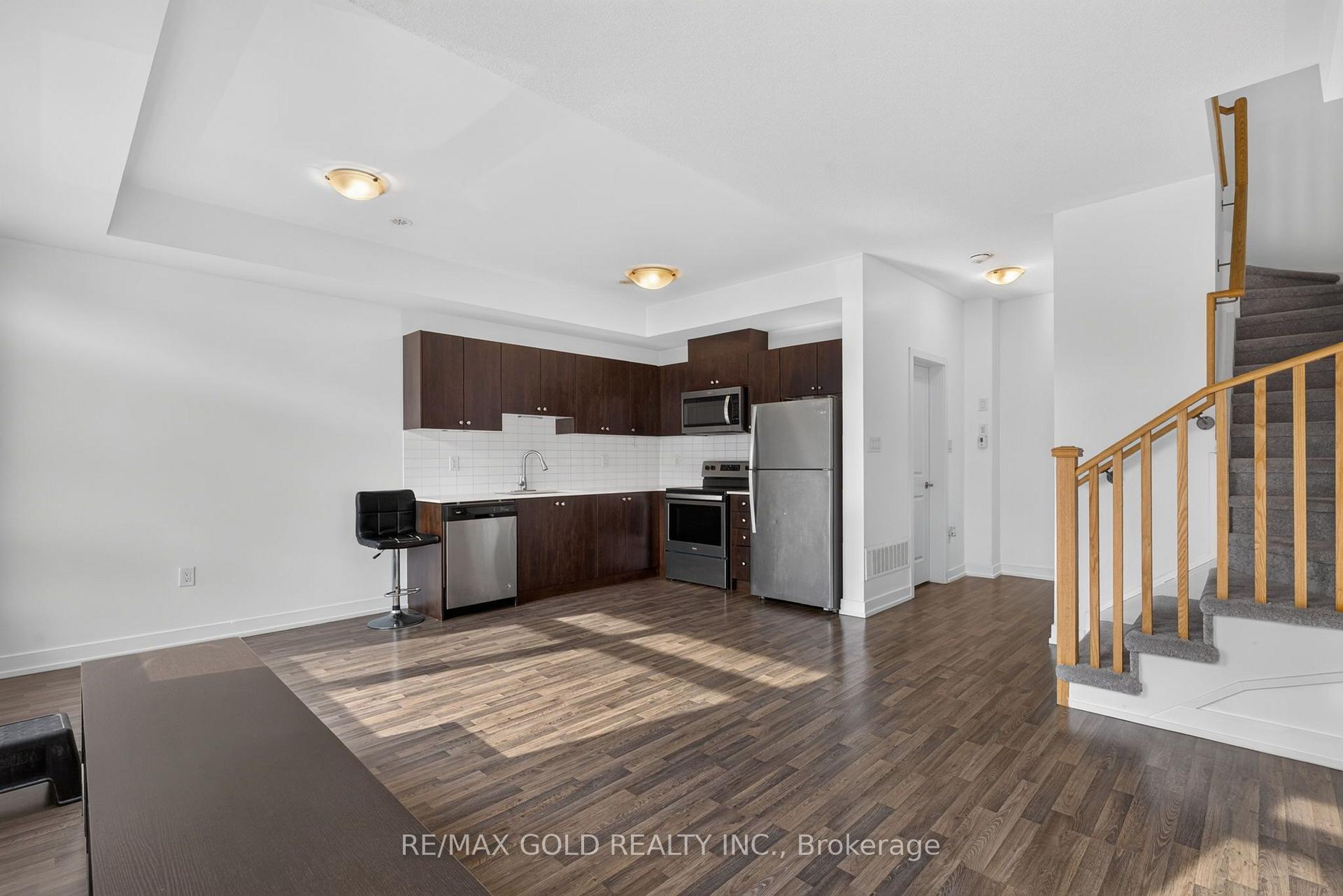 Photo 13 of 5 Beliveau Street, Vaughan, Vaughan Grove — HOMEH