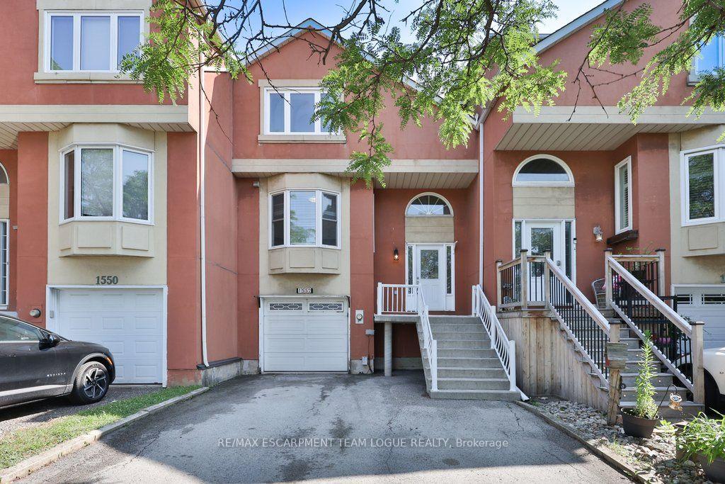 Photo 3 of 1552 Litchfield Road, Oakville, Falgarwood — HOMEH