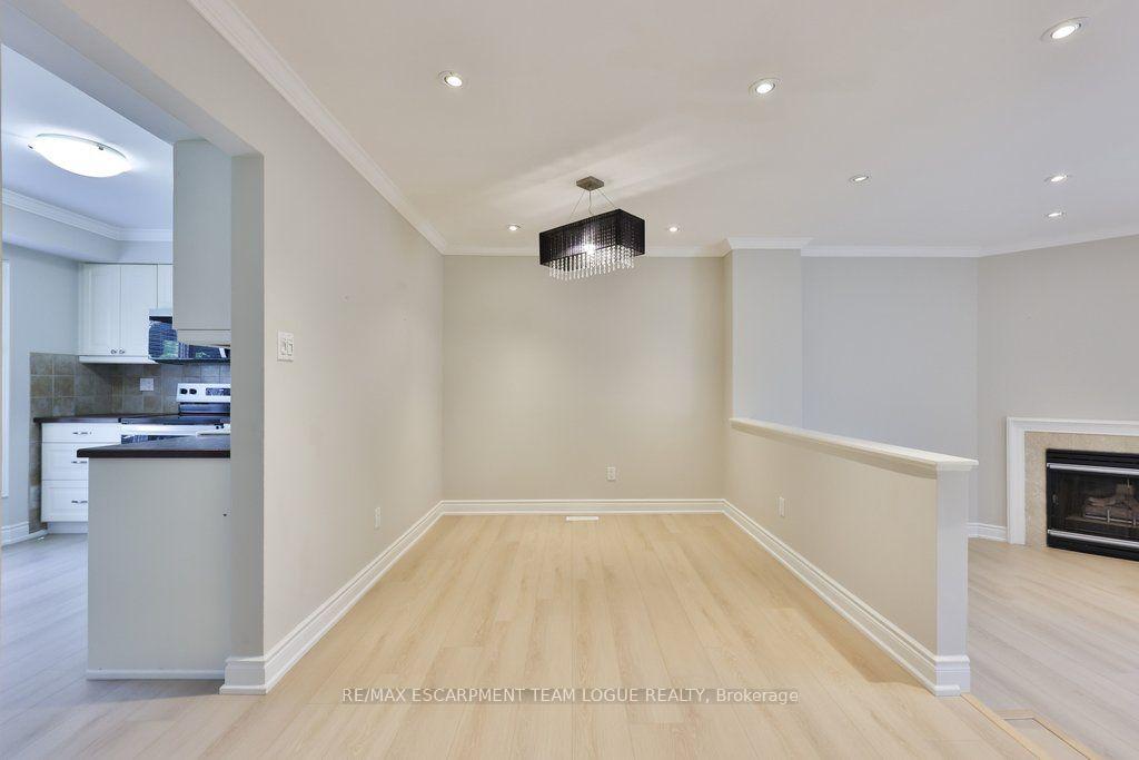 Photo 6 of 1552 Litchfield Road, Oakville, Falgarwood — HOMEH