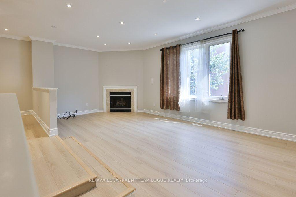 Photo 7 of 1552 Litchfield Road, Oakville, Falgarwood — HOMEH