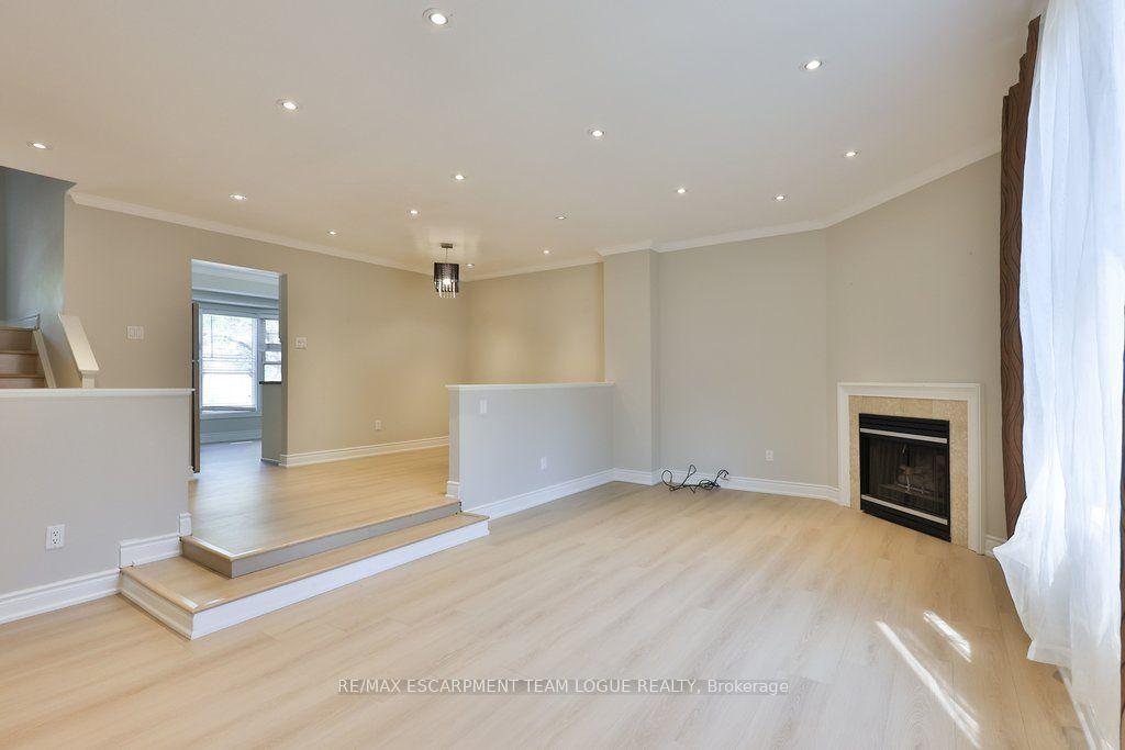 Photo 8 of 1552 Litchfield Road, Oakville, Falgarwood — HOMEH
