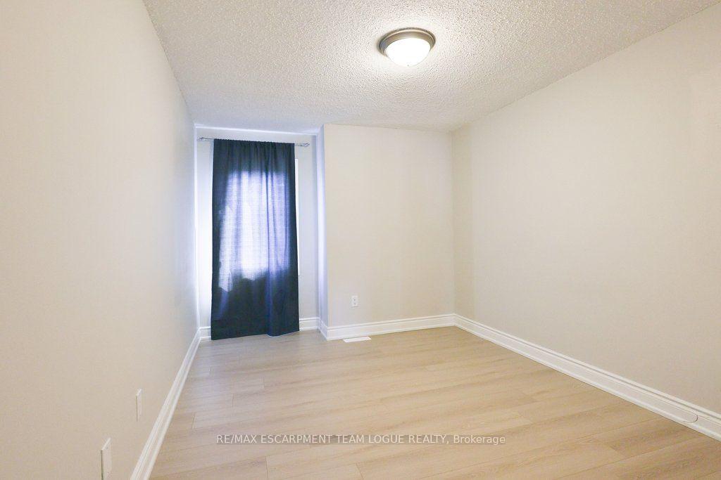 Photo 13 of 1552 Litchfield Road, Oakville, Falgarwood — HOMEH