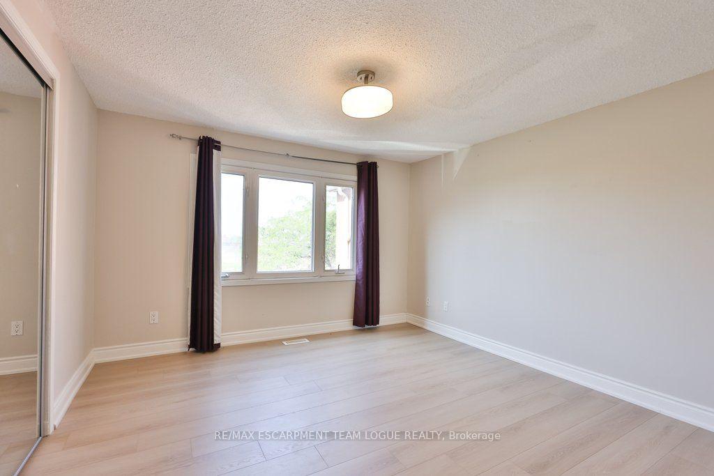 Photo 17 of 1552 Litchfield Road, Oakville, Falgarwood — HOMEH