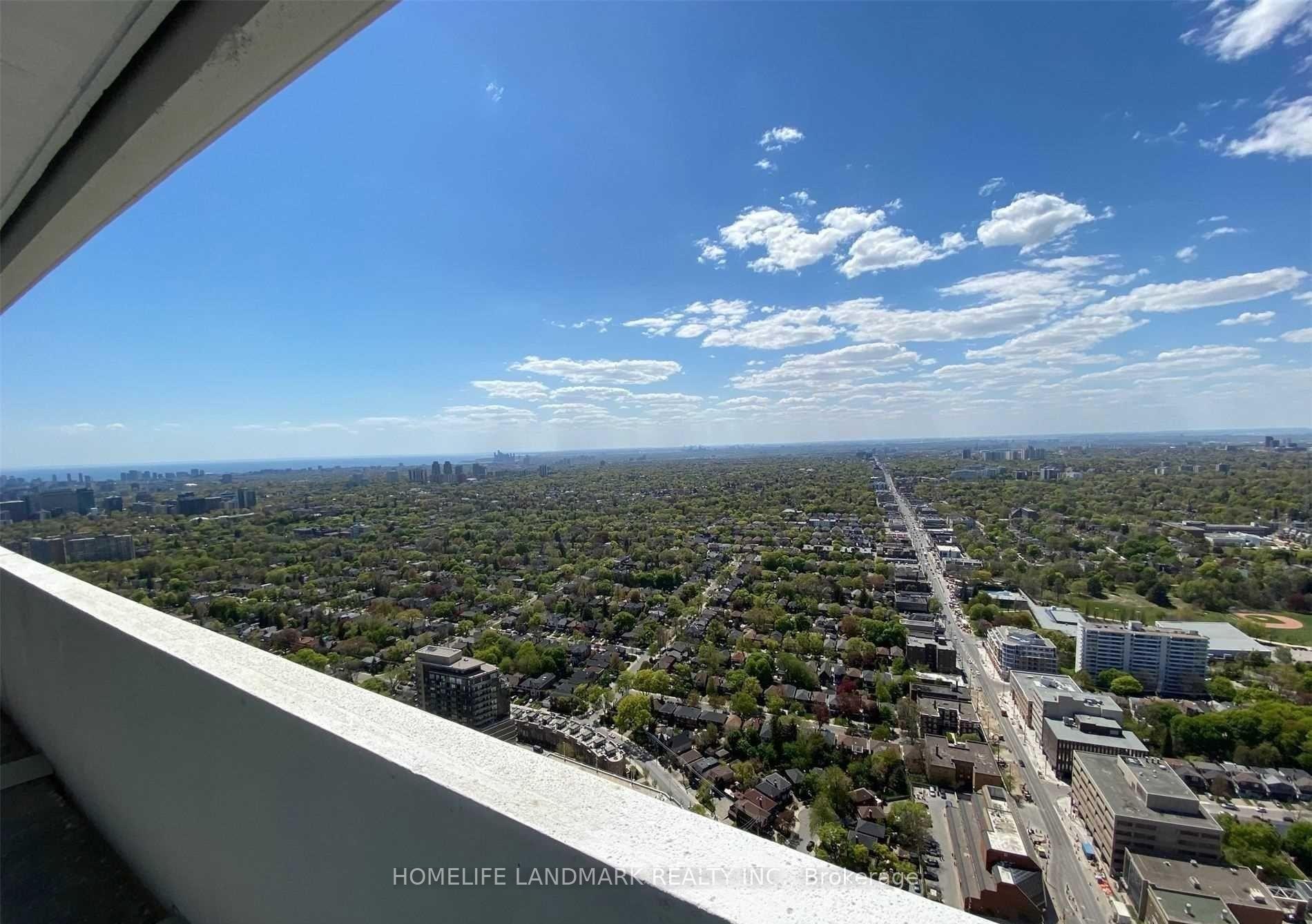 Photo 2 of Unit 5009, 2221 Yonge Street, Toronto, Mount Pleasant West — HOMEH