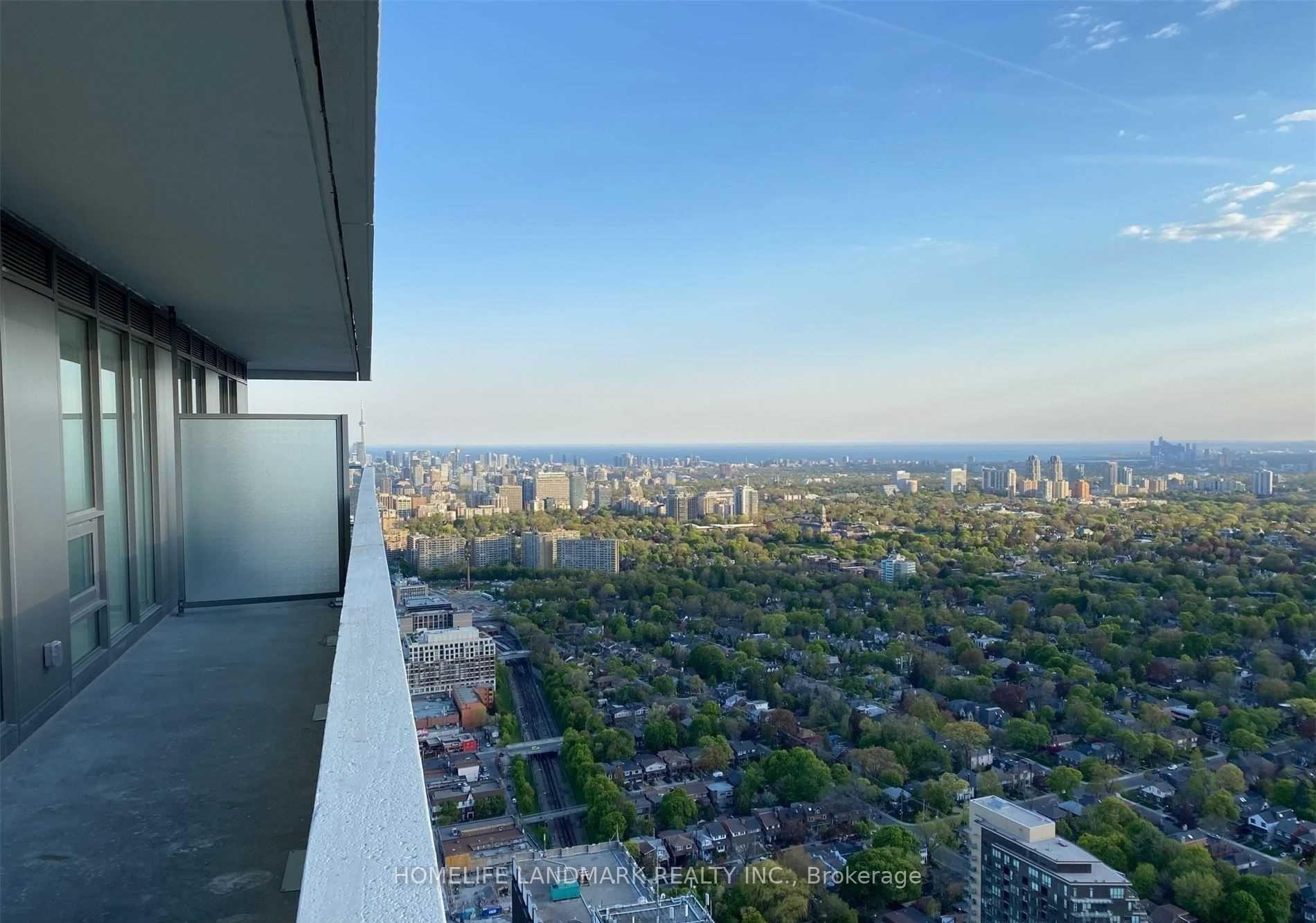 Photo 3 of Unit 5009, 2221 Yonge Street, Toronto, Mount Pleasant West — HOMEH