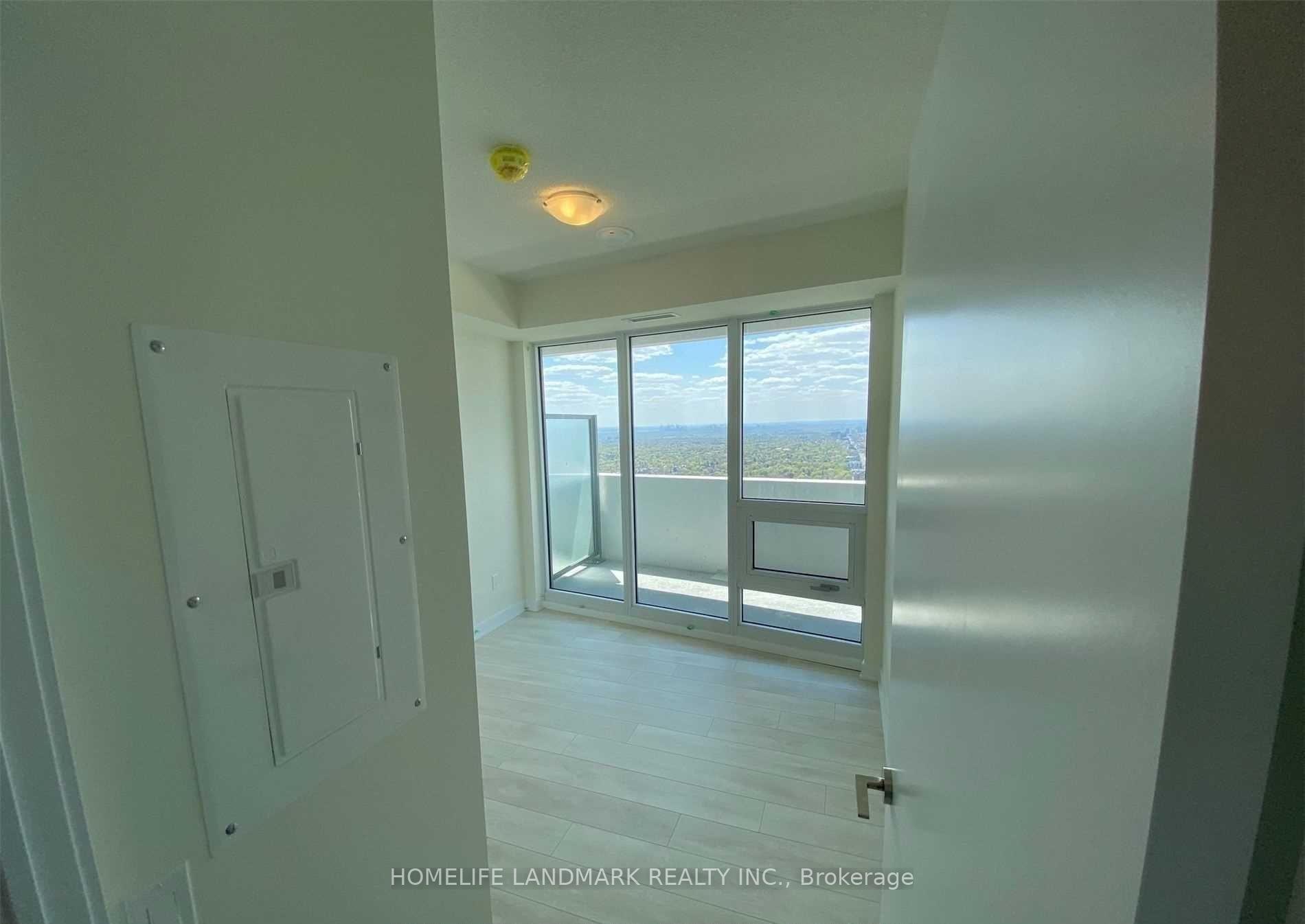 Photo 6 of Unit 5009, 2221 Yonge Street, Toronto, Mount Pleasant West — HOMEH