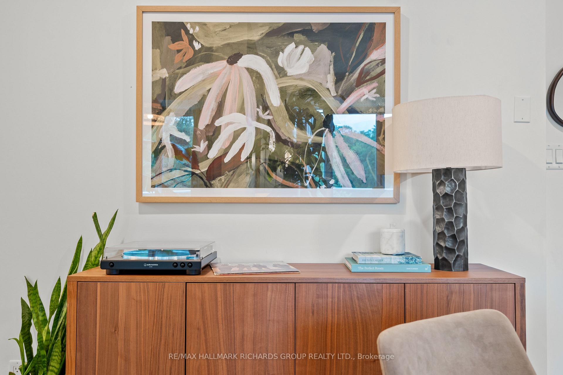 Photo 16 of Unit 301, 1960 Queen Street E, Toronto, The Beaches — HOMEH