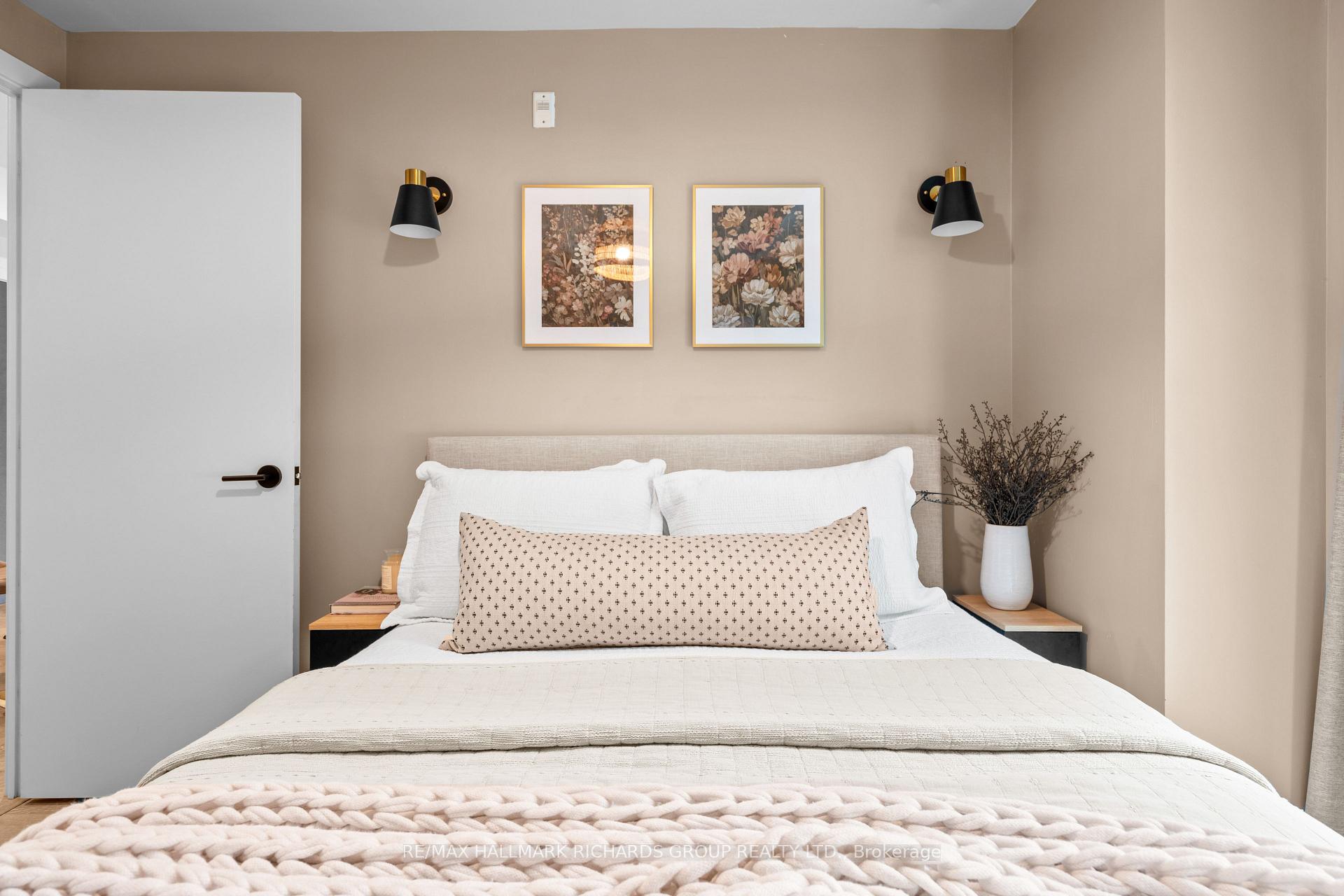 Photo 22 of Unit 301, 1960 Queen Street E, Toronto, The Beaches — HOMEH