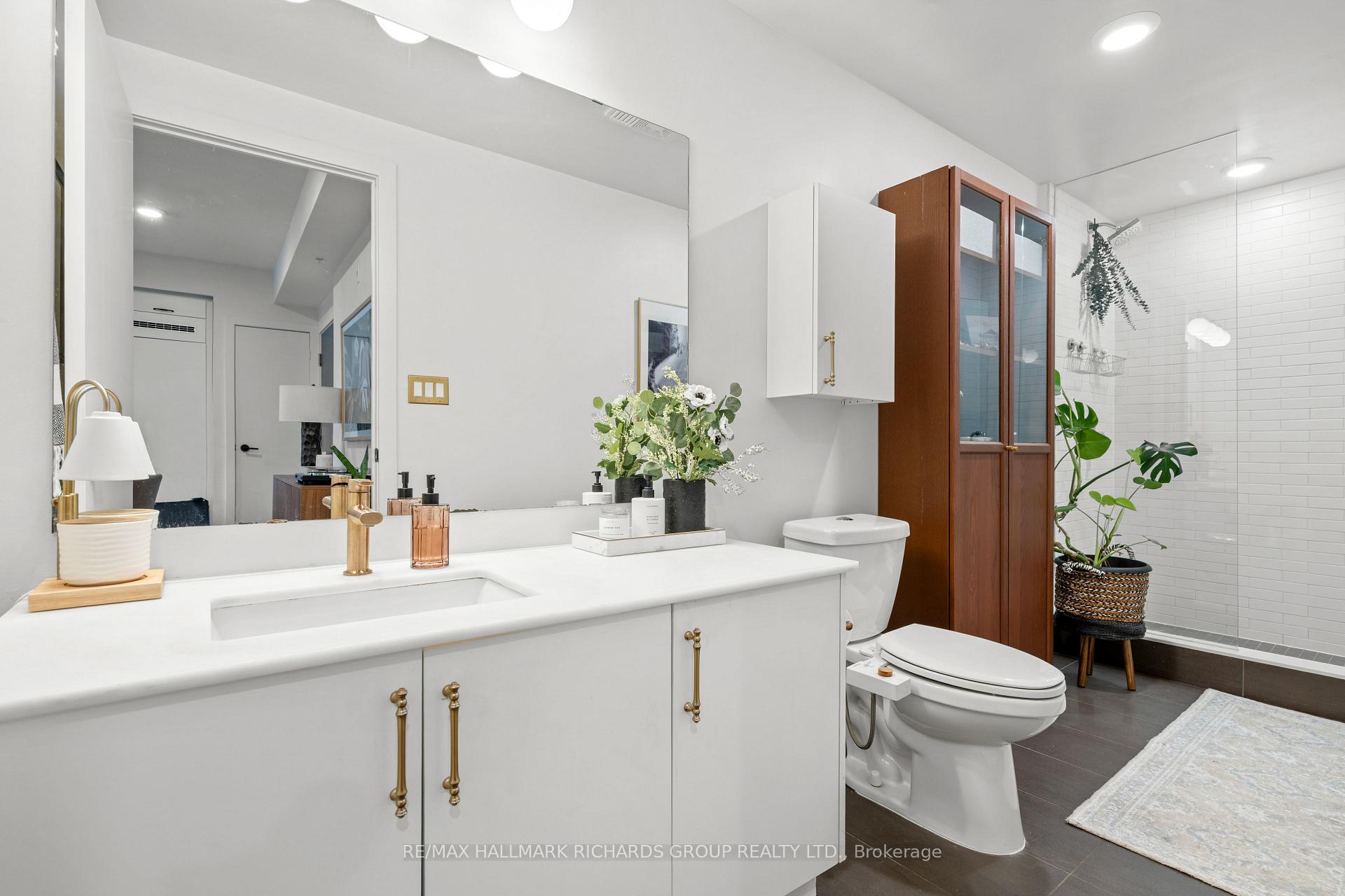Photo 25 of Unit 301, 1960 Queen Street E, Toronto, The Beaches — HOMEH
