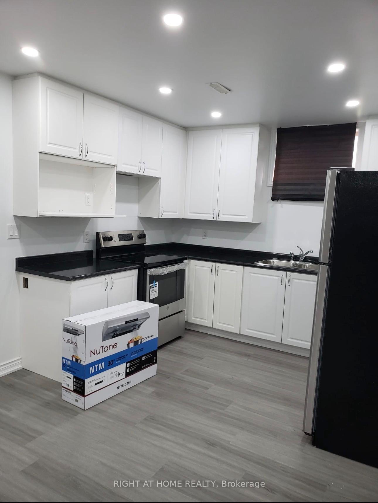 Photo 5 of 9 Stott Avenue, Ajax, Northwest Ajax — HOMEH