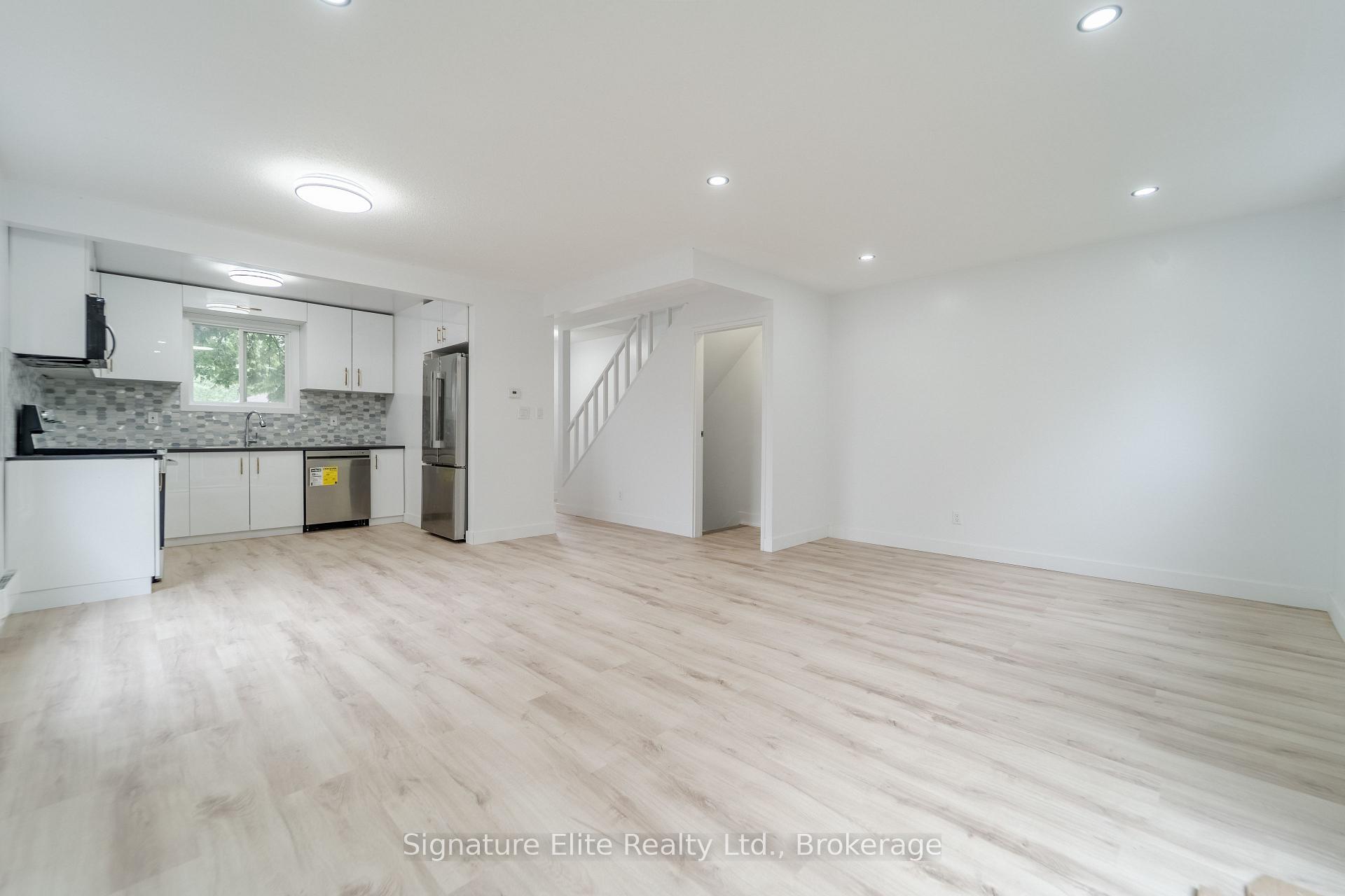 Photo 4 of 1118 Aire Place, Windsor — HOMEH