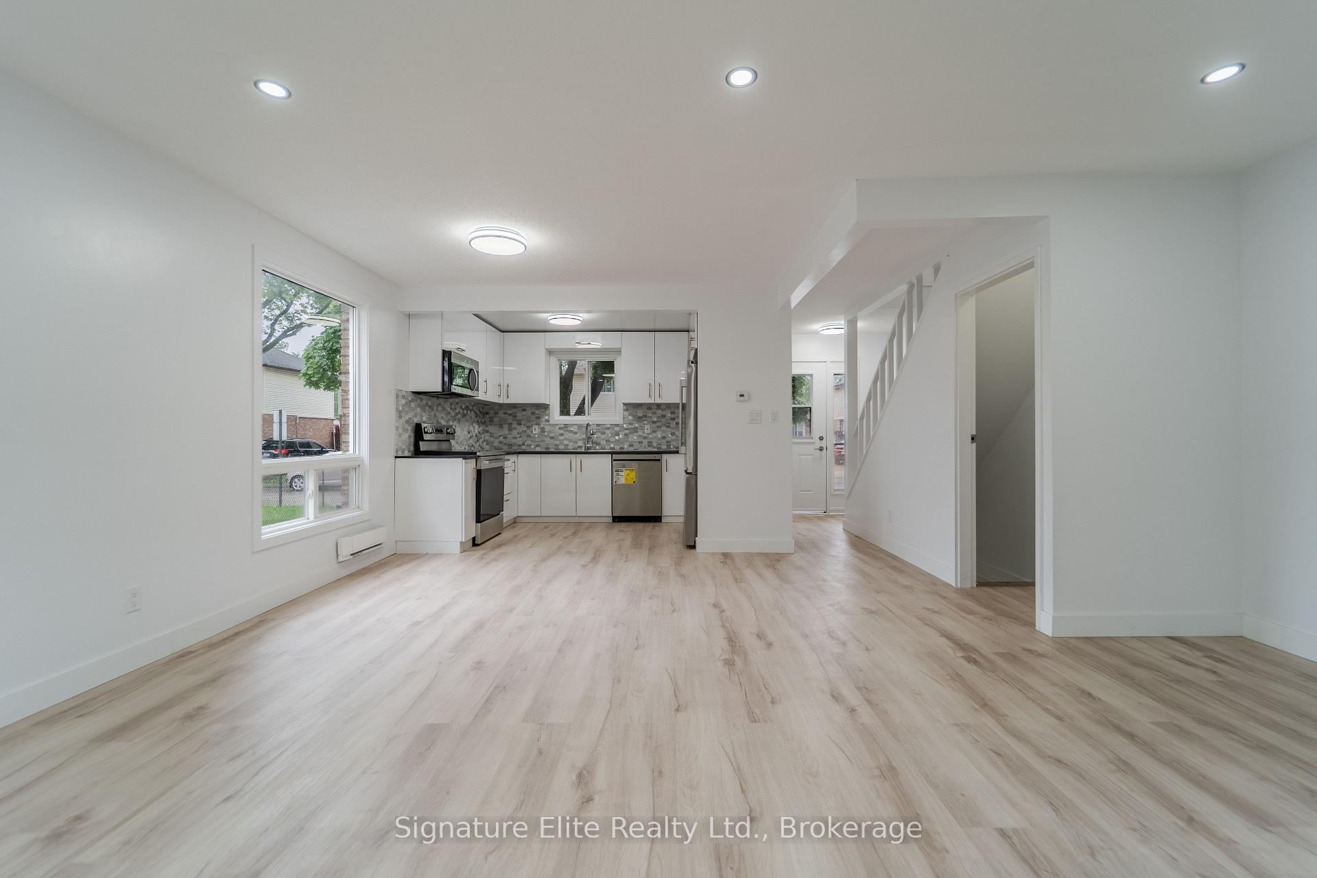 Photo 5 of 1118 Aire Place, Windsor — HOMEH