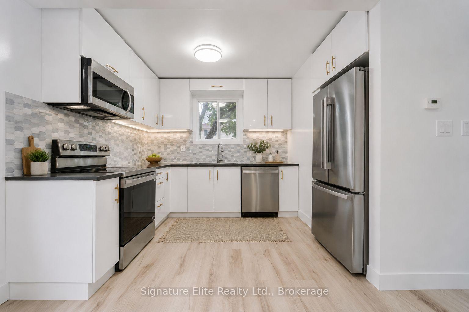 Photo 6 of 1118 Aire Place, Windsor — HOMEH