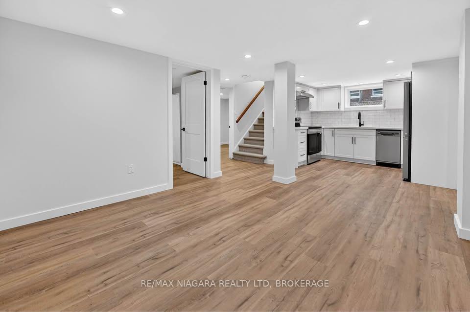 Photo 4 of Unit Lower, 3548 Bond Street, Niagara Falls, Chippawa — HOMEH
