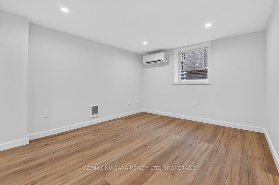 Photo 12 of Unit Lower, 3548 Bond Street, Niagara Falls, Chippawa — HOMEH