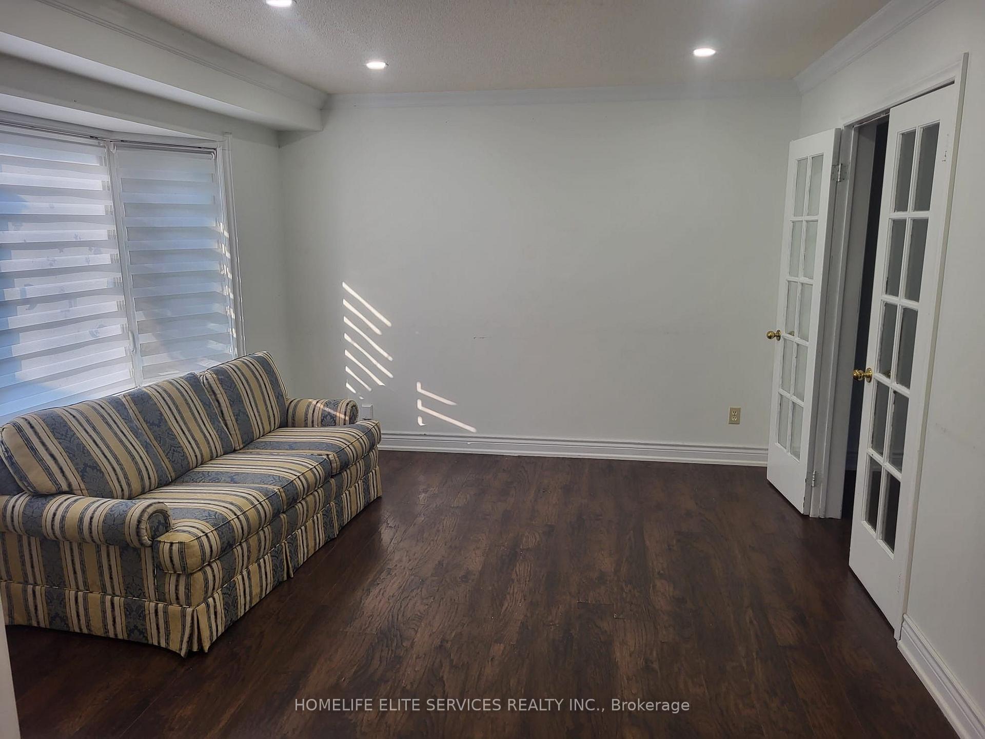 Photo 8 of 43 Bellwood Drive, Whitby, Blue Grass Meadows — HOMEH