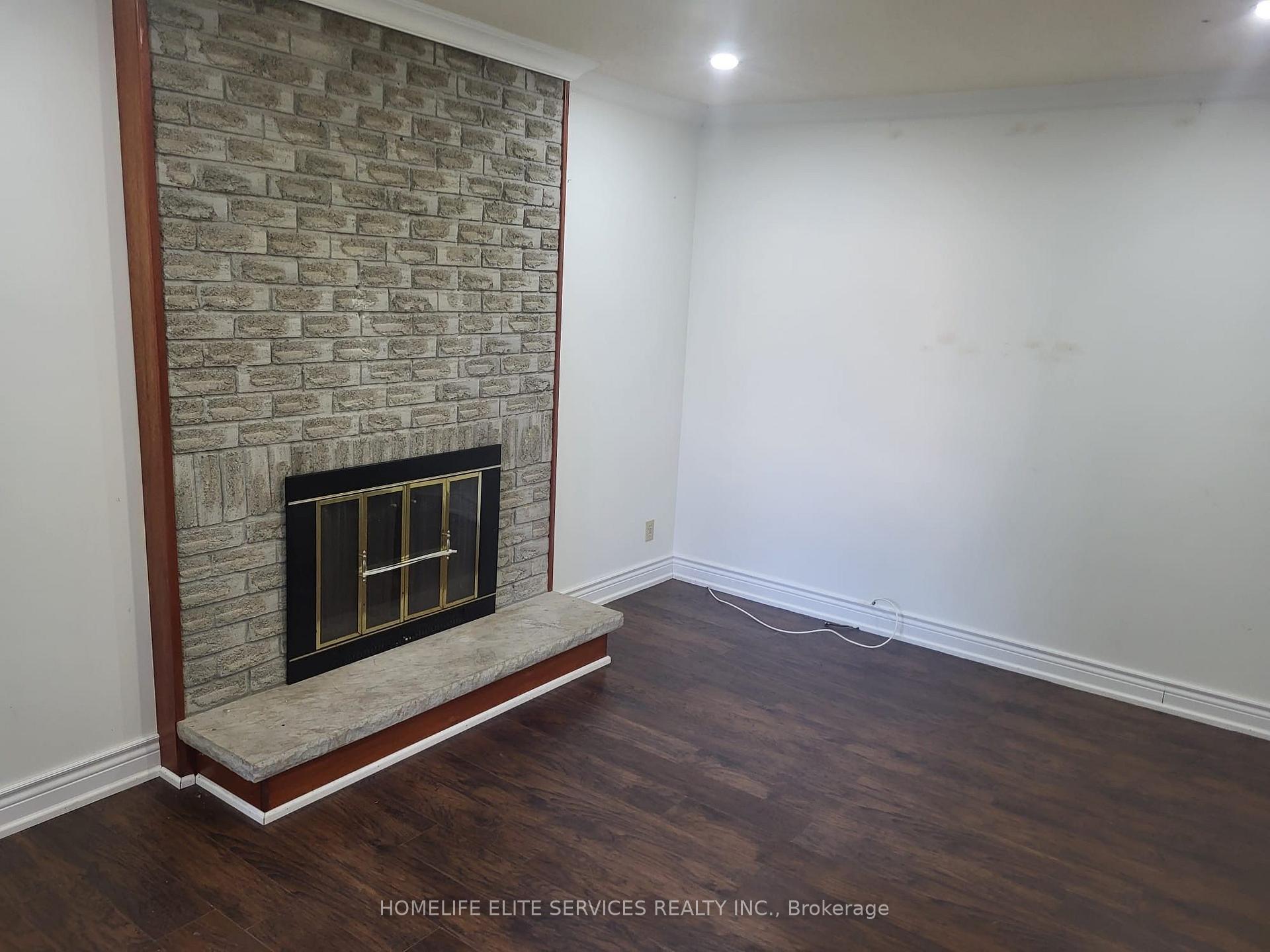 Photo 10 of 43 Bellwood Drive, Whitby, Blue Grass Meadows — HOMEH
