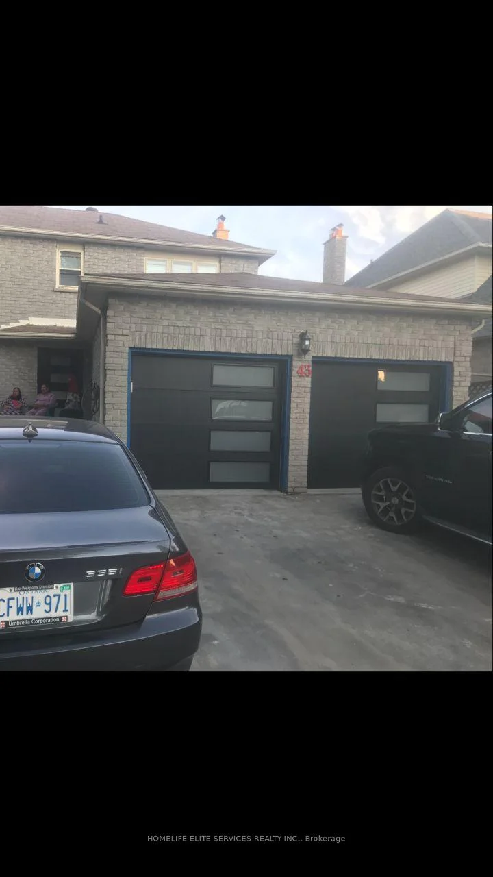 Photo 2 of 43 Bellwood Drive, Whitby, Blue Grass Meadows — HOMEH