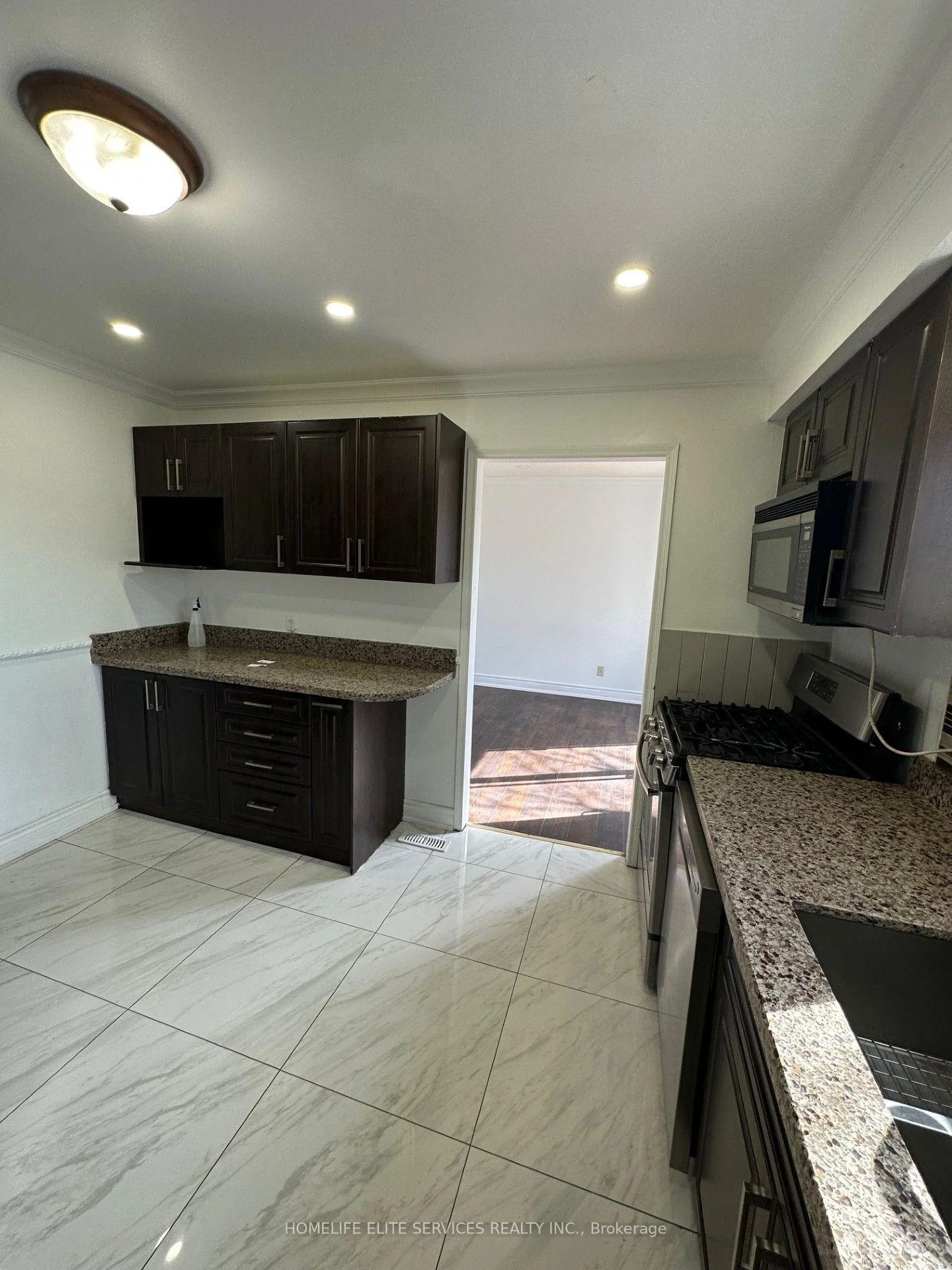Photo 6 of 43 Bellwood Drive, Whitby, Blue Grass Meadows — HOMEH
