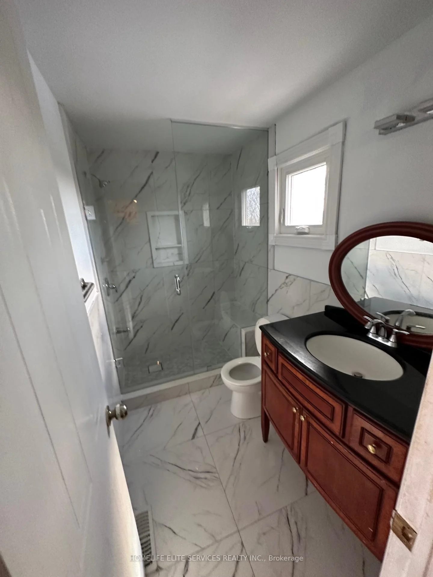 Photo 11 of 43 Bellwood Drive, Whitby, Blue Grass Meadows — HOMEH