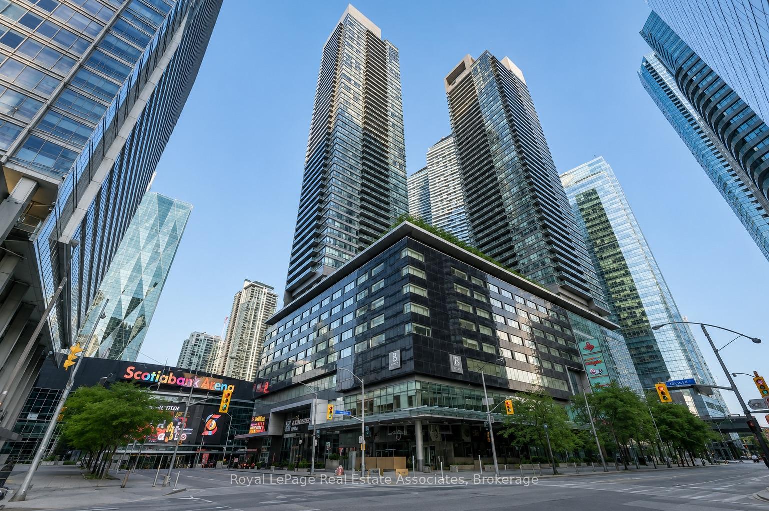 Photo 1 of Unit 4211, 65 Bremner Boulevard, Toronto, Waterfront Communities — HOMEH
