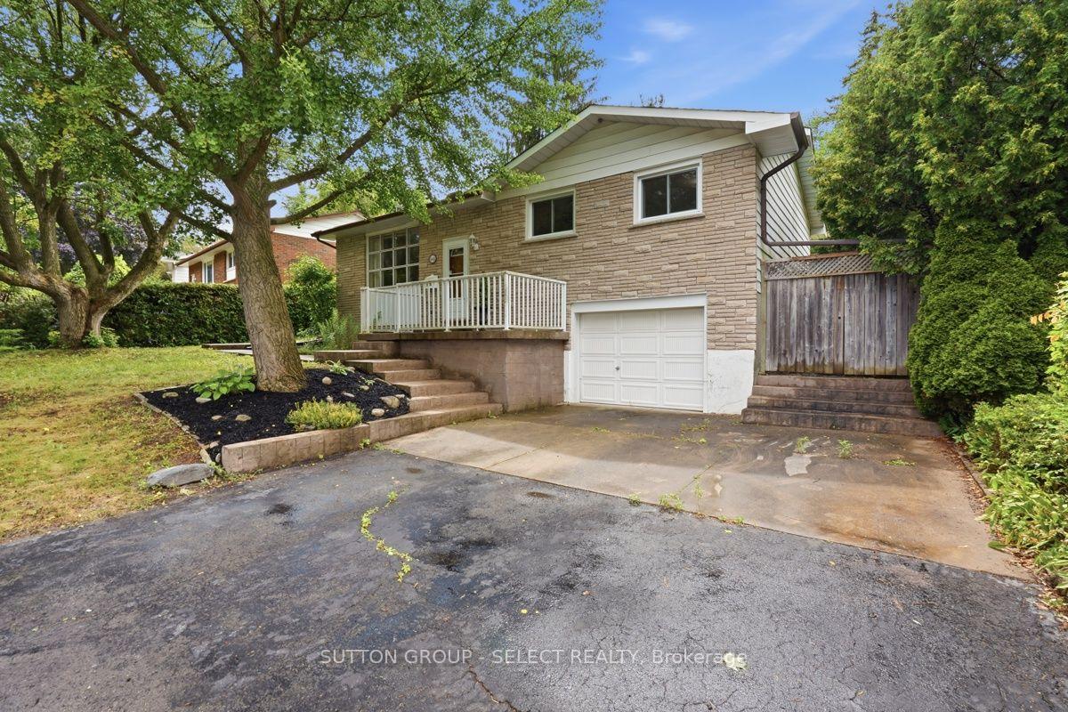 Photo 2 of 643 Widmore Drive, London, South O — HOMEH
