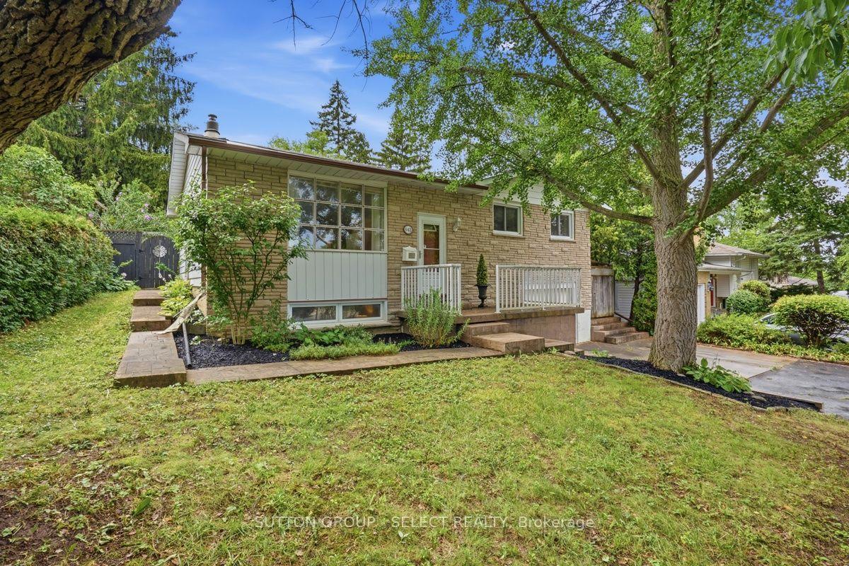 Photo 3 of 643 Widmore Drive, London, South O — HOMEH