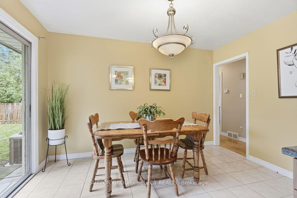 Photo 16 of 643 Widmore Drive, London, South O — HOMEH