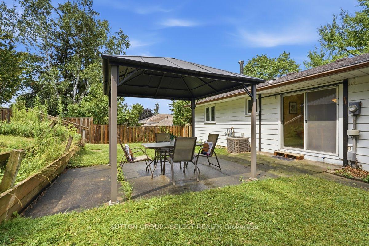 Photo 41 of 643 Widmore Drive, London, South O — HOMEH