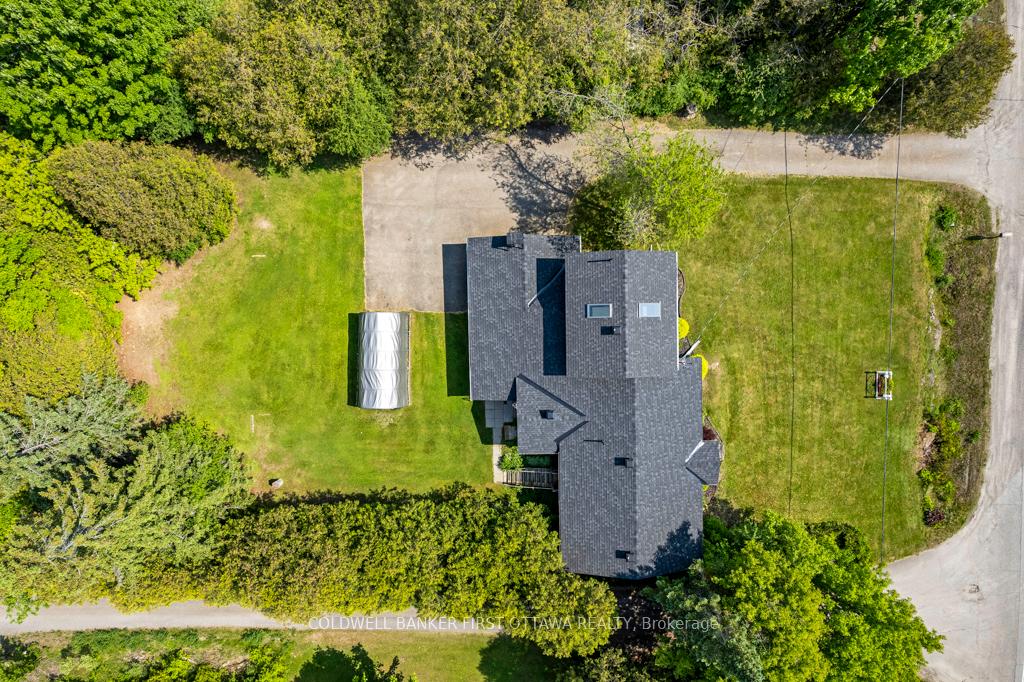 Photo 4 of 352 Highway 15, Rideau Lakes, Rideau Lakes (South Elmsley) Twp — HOMEH