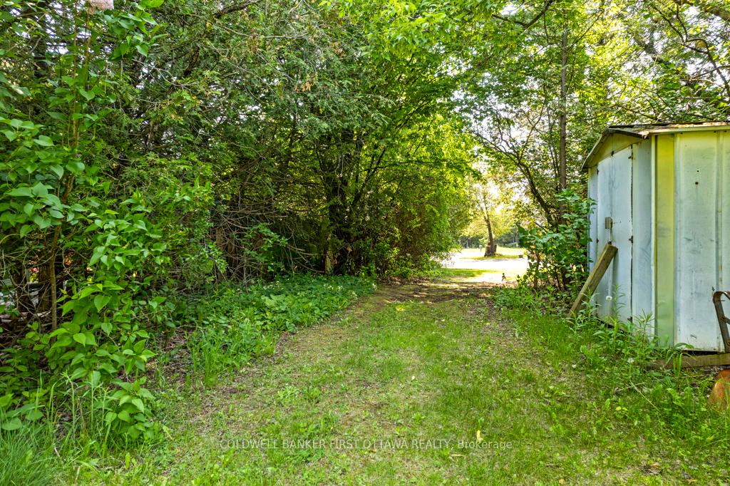 Photo 38 of 352 Highway 15, Rideau Lakes, Rideau Lakes (South Elmsley) Twp — HOMEH