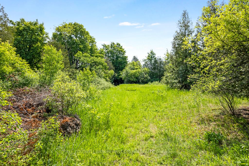 Photo 42 of 352 Highway 15, Rideau Lakes, Rideau Lakes (South Elmsley) Twp — HOMEH