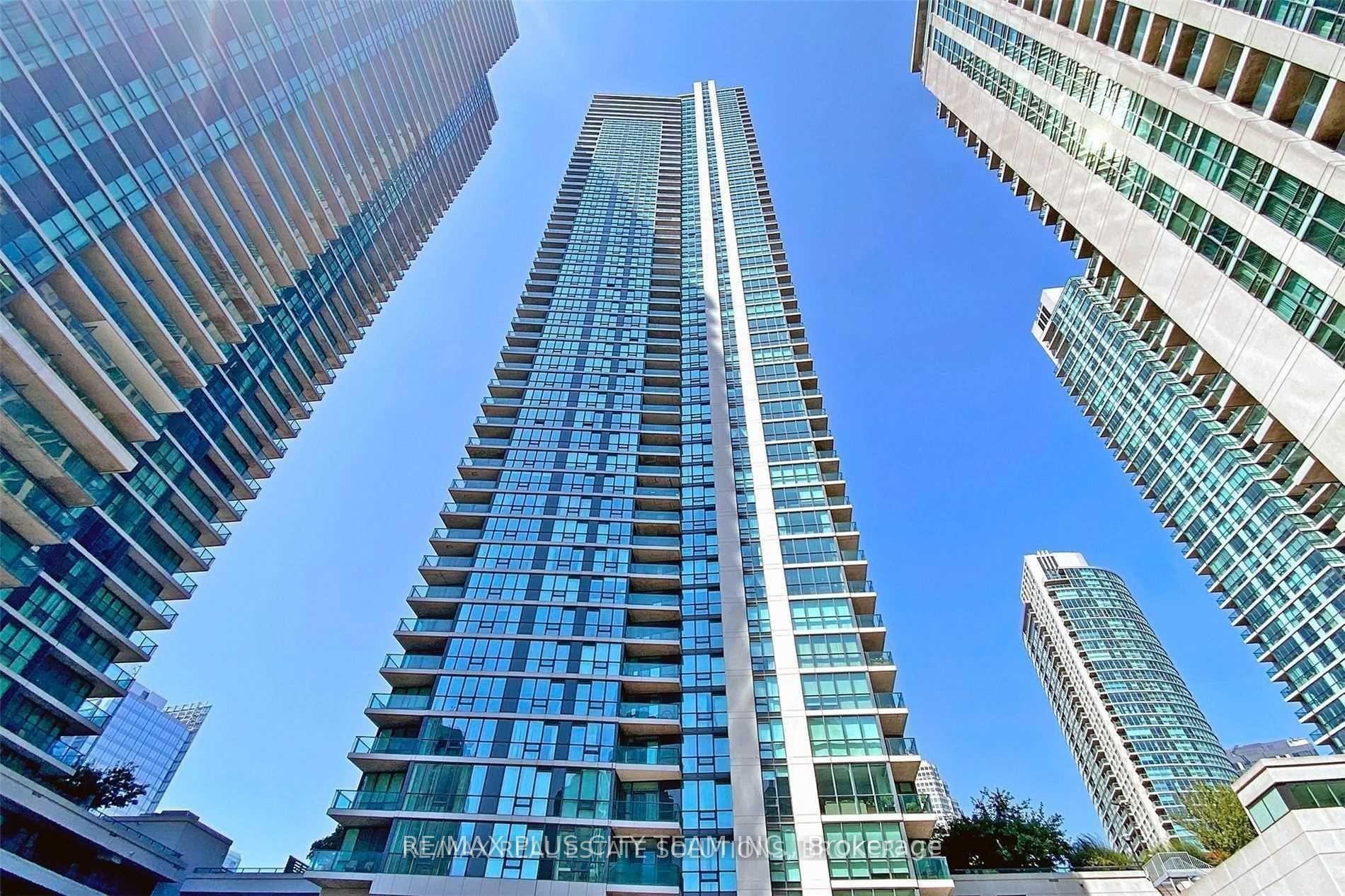 Photo 1 of Unit 3301, 18 Harbour Street, Toronto, Waterfront Communities — HOMEH