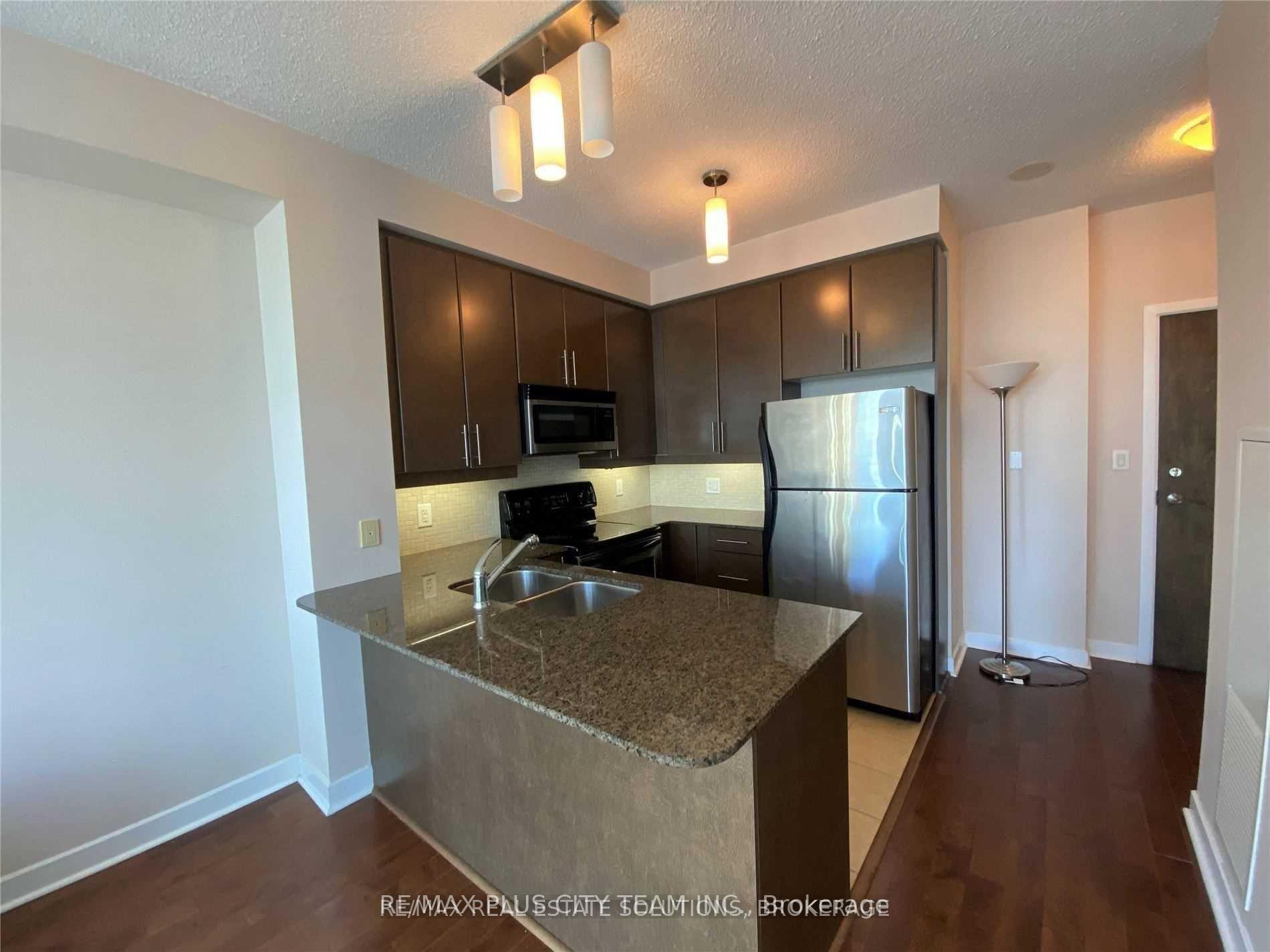 Photo 2 of Unit 3301, 18 Harbour Street, Toronto, Waterfront Communities — HOMEH