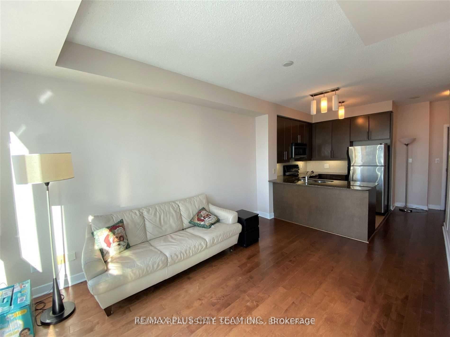 Photo 4 of Unit 3301, 18 Harbour Street, Toronto, Waterfront Communities — HOMEH