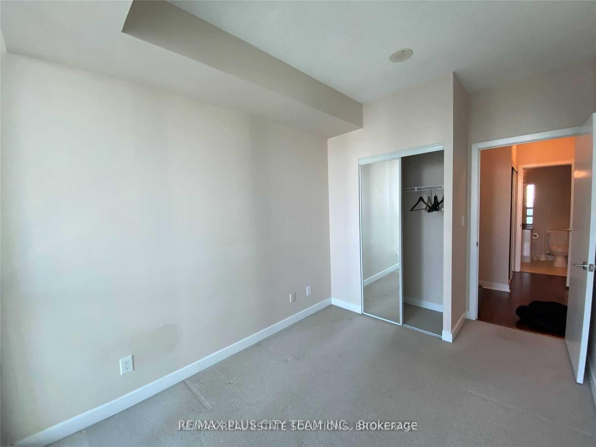 Photo 7 of Unit 3301, 18 Harbour Street, Toronto, Waterfront Communities — HOMEH