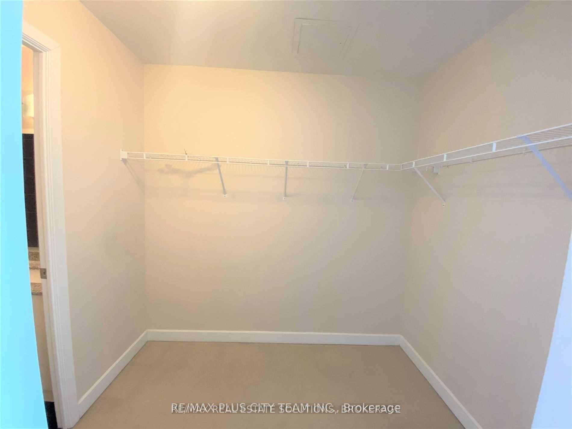 Photo 8 of Unit 3301, 18 Harbour Street, Toronto, Waterfront Communities — HOMEH