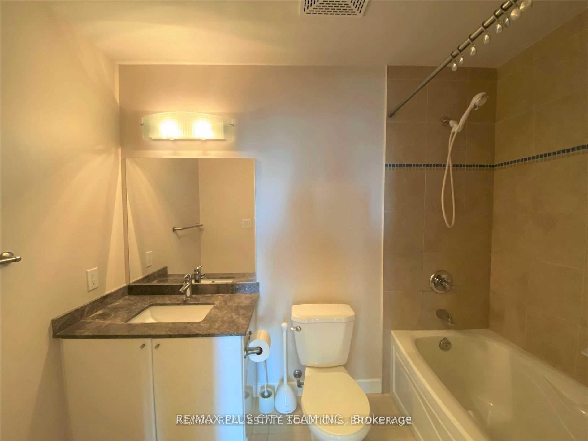 Photo 11 of Unit 3301, 18 Harbour Street, Toronto, Waterfront Communities — HOMEH