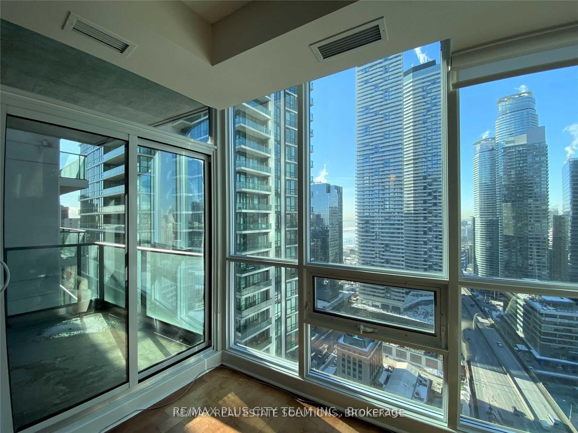 Photo 12 of Unit 3301, 18 Harbour Street, Toronto, Waterfront Communities — HOMEH