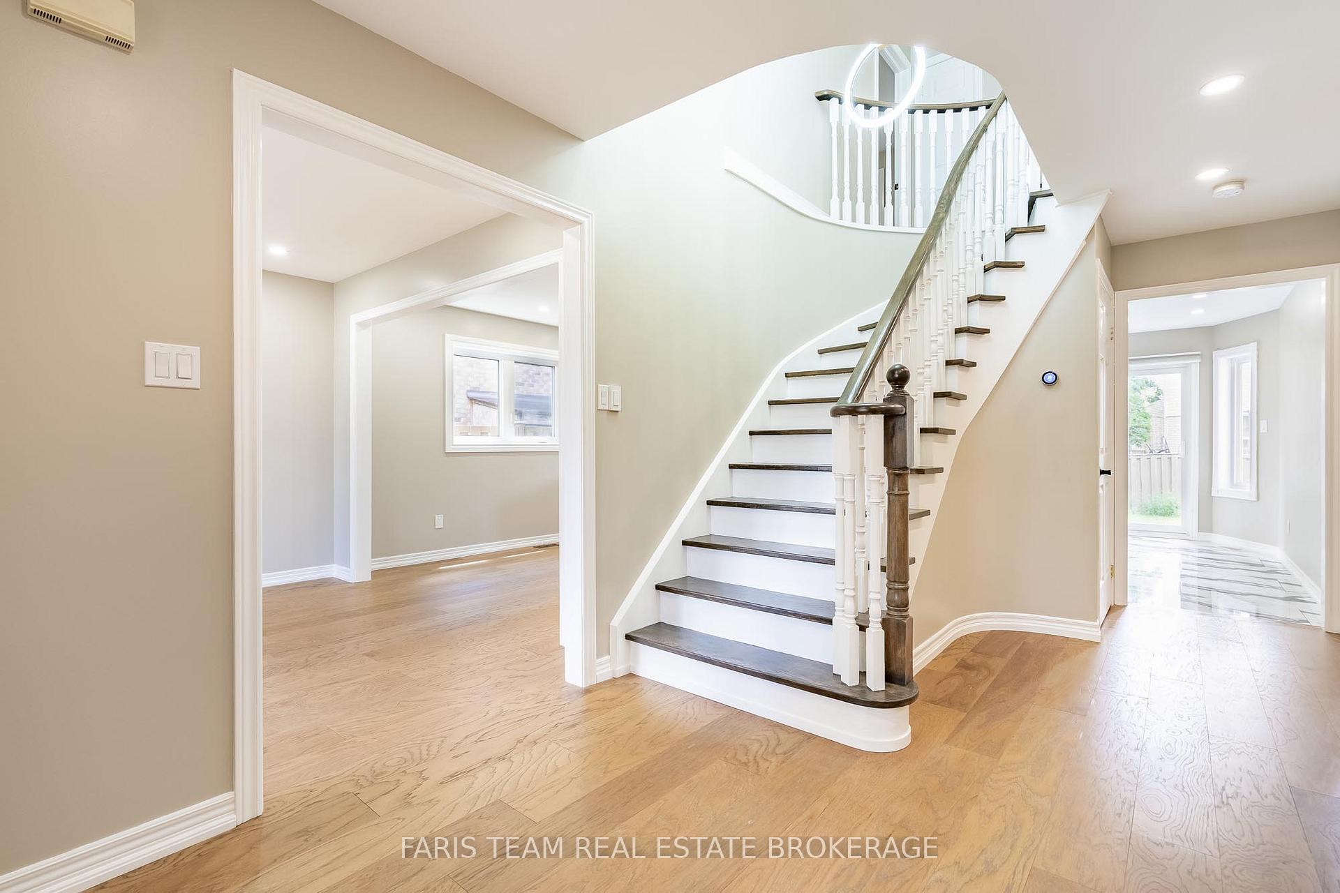 Photo 5 of 186 Ferndale Drive S, Barrie, Ardagh — HOMEH